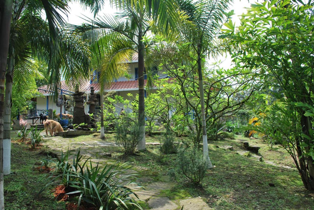 Finca Jardin Del Agua Sasaima Exterior photo